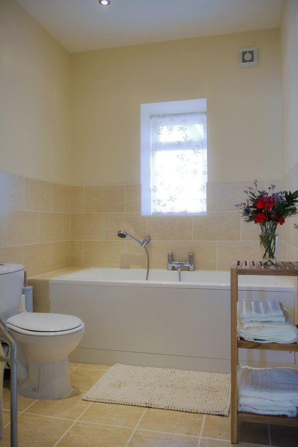 Walnut Tree Cottage Bathroom